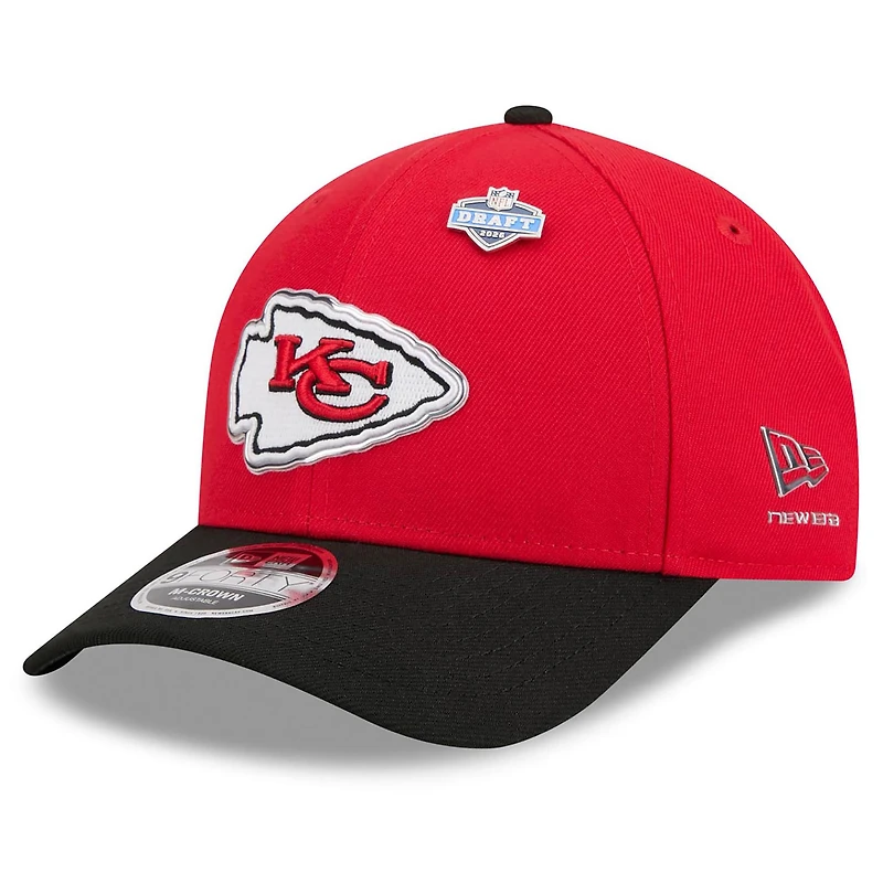 Casquette ajustable New Era rouge/noire Kansas City Chiefs 2026 NFL Draft 9FORTY M-Crown pour homme