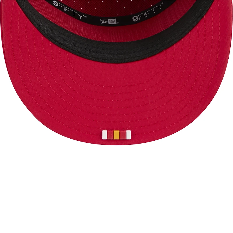 Men's New Era Red Kansas City Chiefs 2025 Sideline Split Panel 9FIFTY Snapback Hat