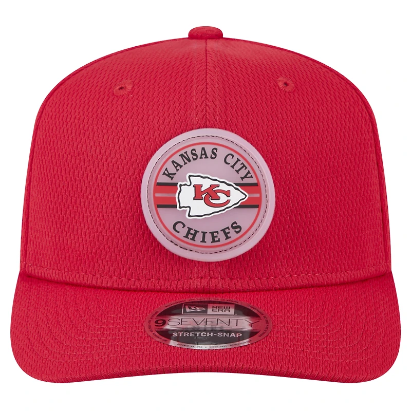 Men's New Era Red Kansas City Chiefs Adventure Patched 9SEVENTY Stretch-Snap Adjustable Hat