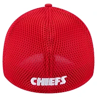 Casquette New Era rouge Game Day Linear 39THIRTY Flex des Kansas City Chiefs pour homme