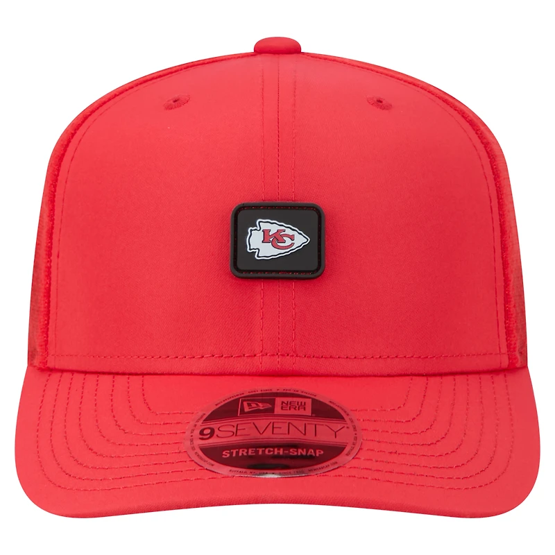 Men's New Era Red Kansas City Chiefs Micro Badge 9SEVENTY Adjustable Hat