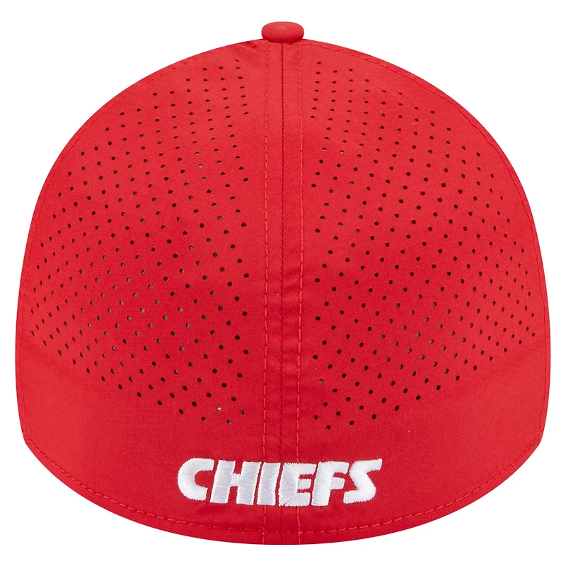 Casquette perforée 39THIRTY Flex rouge New Era pour homme des Kansas City Chiefs