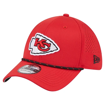 Casquette perforée 39THIRTY Flex rouge New Era pour homme des Kansas City Chiefs