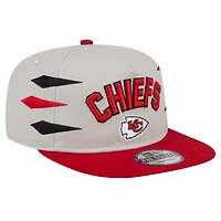 Casquette de golf athlétique à visière snapback Kansas City Chiefs New Era pour homme, couleur pierre/rouge