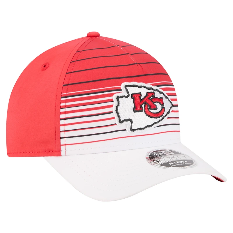 Casquette ajustable New Era blanche/rouge pour homme, modèle Adventure Gradient 9FORTY M-Crown A-Frame des Kansas City Chiefs