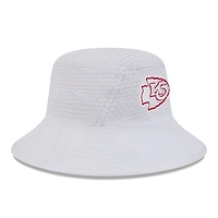 Bob extensible New Era pour hommes des Chiefs de Kansas City 2024 NFL Training Camp blanc