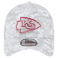 Casquette New Era blanche Kansas City Chiefs 2025 Salute to Service pour homme, pack fan 39THIRTY Flex
