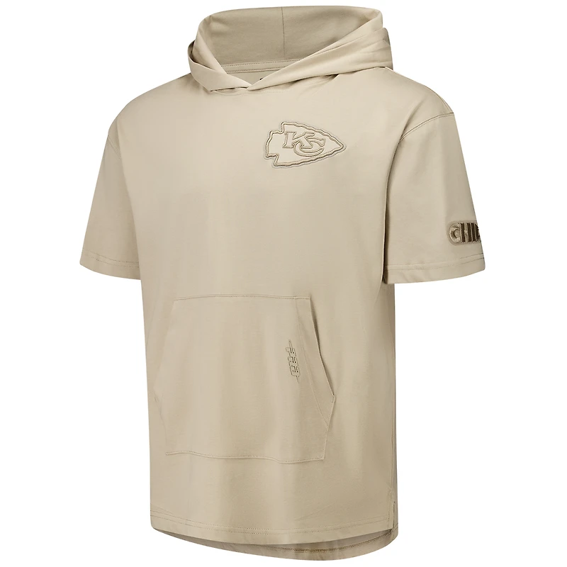 Sweat à capuche manches courtes pour homme Pro Standard Tan Kansas City Chiefs Neutrals Capsule
