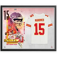 Maillot Nike encadré autographié par Patrick Mahomes des Kansas City Chiefs pour le Super Bowl LVII Champions Blanc
