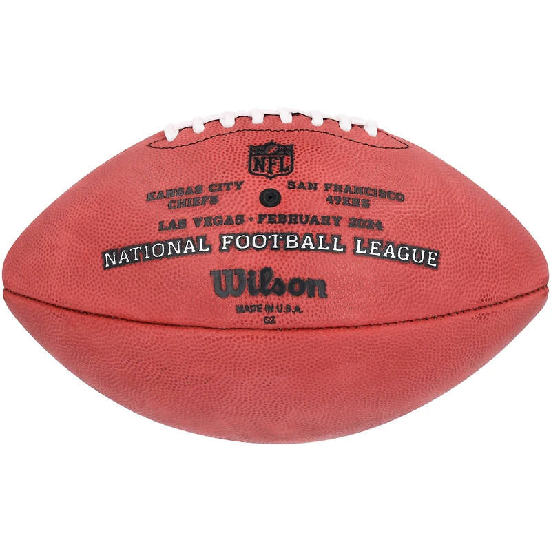 Ballon de football Duke autographié par Patrick Mahomes des Kansas City Chiefs pour le Super Bowl LVIII