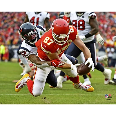 Travis Kelce Kansas City Chiefs Unsigned Touchdown Photograph