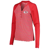 T-shirt à manches longues gaufré Maverick Henley rouge Antigua pour femme des Kansas City Chiefs