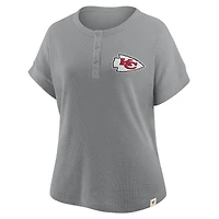 T-shirt Henley surdimensionné haut de gamme Fanatics Heather Grey des Kansas City Chiefs pour femmes