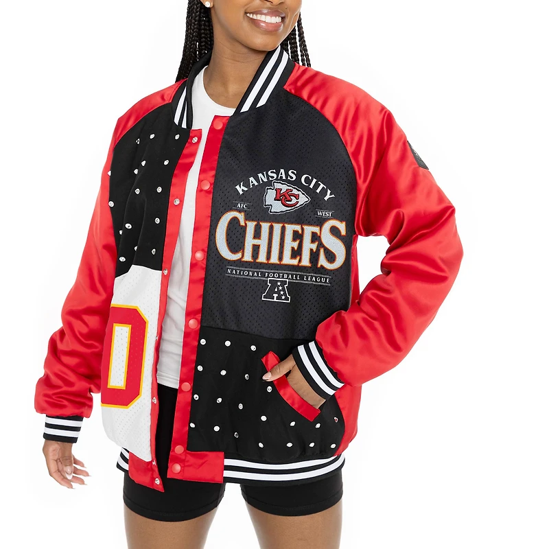 Veste bomber surdimensionnée rouge/noire Gameday Couture pour femme des Kansas City Chiefs avec strass et boutons-pression