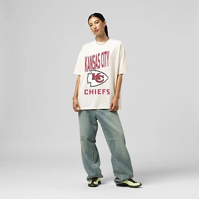 Women's Mitchell & Ness Cream Kansas City Chiefs Logo Rise Boyfriend T-Shirt