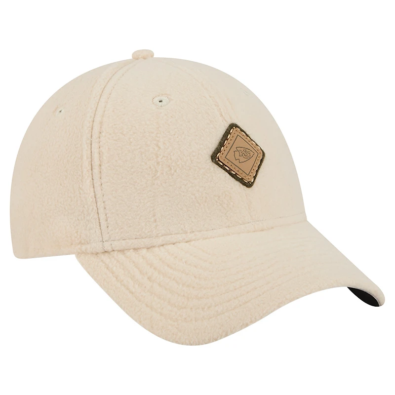 Casquette ajustable confortable 9FORTY crème New Era pour femme des Kansas City Chiefs