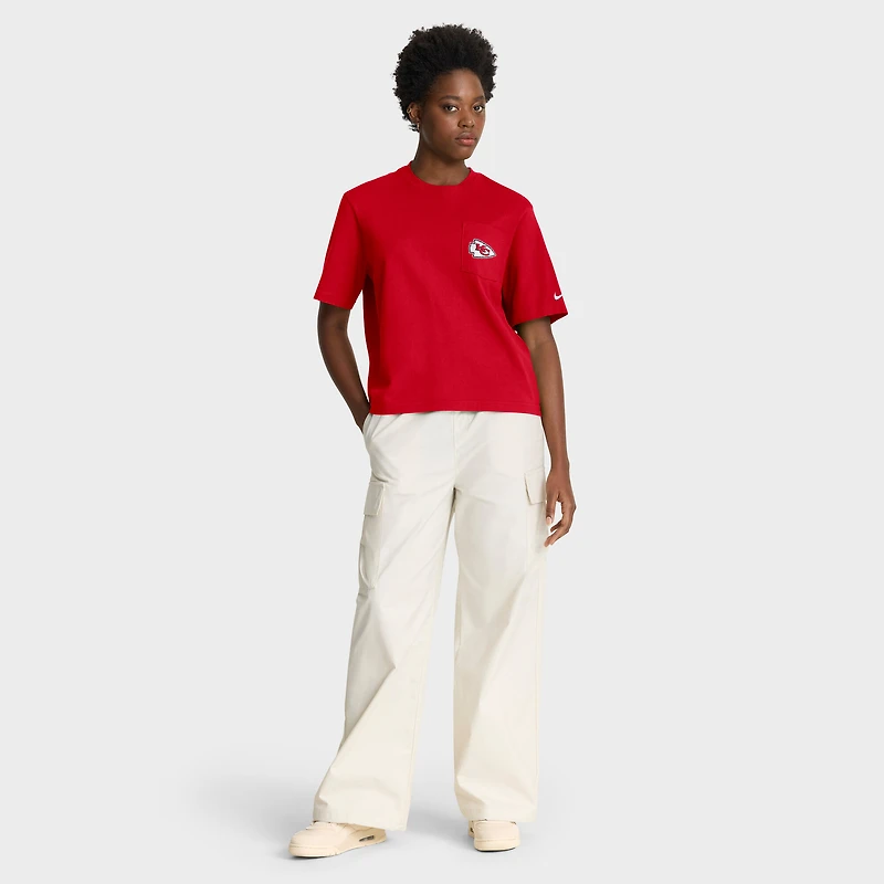T-shirt Nike rouge à poche Boxy Rewind des Kansas City Chiefs pour femme