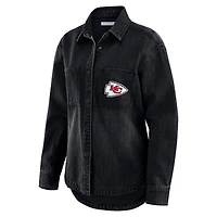 Veste-chemise oversize en denim délavé noir à boutons-pression pour femme WEAR by Erin Andrews des Chiefs de Kansas City