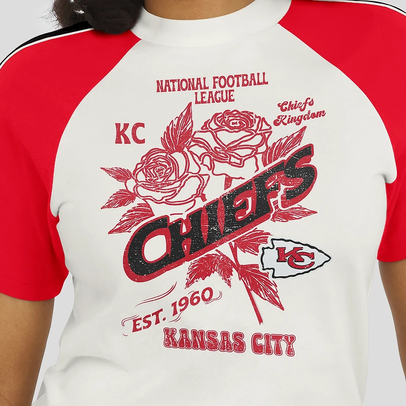 T-shirt raglan blanc à rayures et manches vieillies pour femme WEAR by Erin Andrews des Chiefs de Kansas City