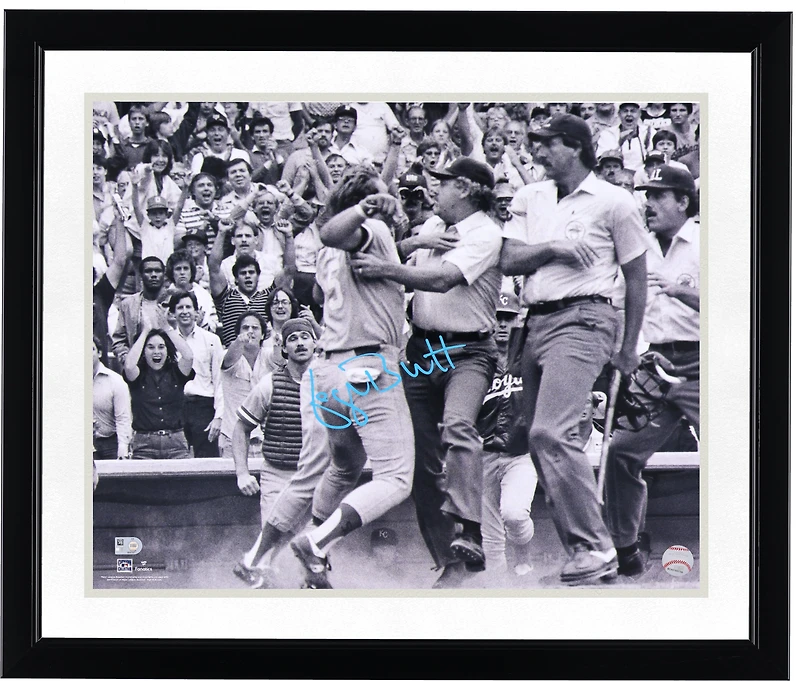Photo dédicacée de George Brett, joueur des Royals de Kansas City, en position de frappe (40,6 x 50,8 cm).