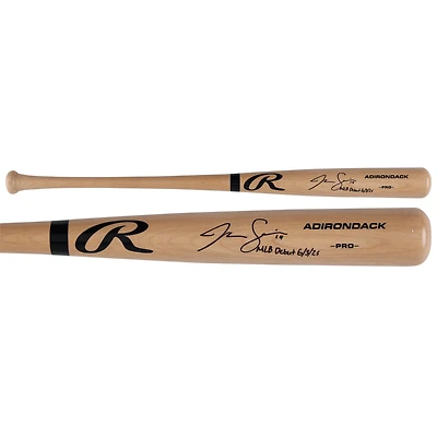 Jac Caglianone, membre des Royals de Kansas City, a dédicacé sa batte de baseball professionnelle Blonde Rawlings avec l'inscription « MLB Debut 6/3/25 »