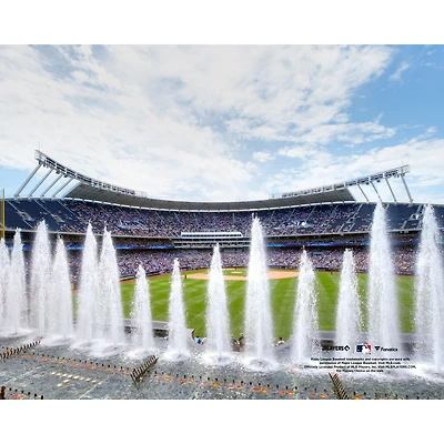 Photographie non signée des fontaines du stade Kauffman Royals de Kansas City