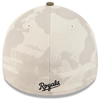Men's New Era Light Beige/Olive Kansas City Royals 2025 Armed Forces Day 39THIRTY Flex Hat