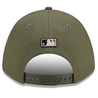 Casquette ajustable New Era 9FORTY pour homme, couleur olive, Kansas City Royals, édition spéciale Journée des forces armées 2026