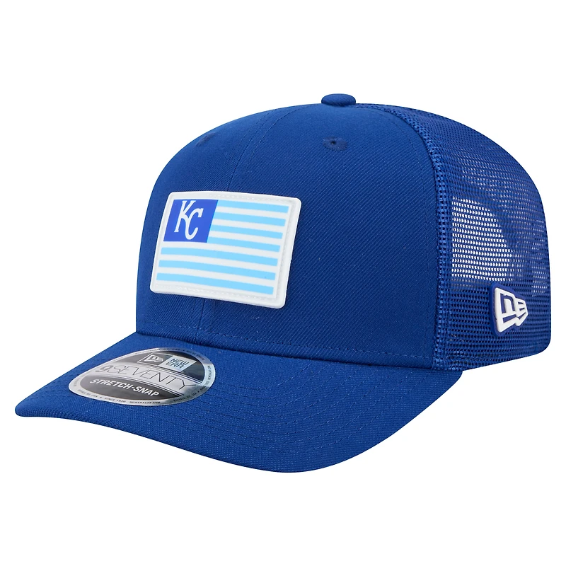 Casquette extensible à bouton-pression New Era Royal Kansas City Royals Flag 9SEVENTY pour homme