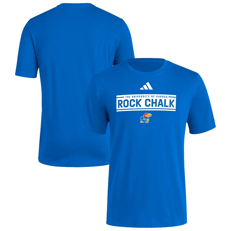 T-shirt d'avant-match adidas Royal Kansas Jayhawks pour homme, avec slogan de vestiaire