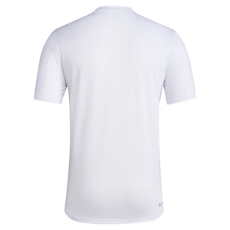 T-shirt adidas blanc Kansas Jayhawks 2024 KC pour homme