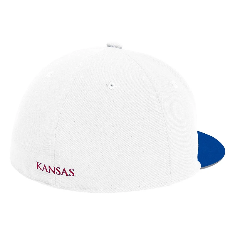 Casquette de baseball ajustée sur le terrain des Kansas Jayhawks adidas pour hommes