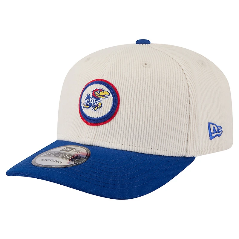 Casquette ajustable 9SEVENTY en velours côtelé Loyal des Kansas Jayhawks de New Era pour homme, couleur crème/bleu royal