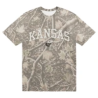 T-shirt épais camouflage Kansas Jayhawks Back Bay pour homme de la marque Uscape Apparel