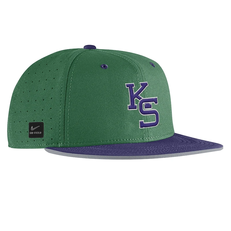 Casquette ajustée Nike verte Kansas State Wildcats 2025 On-Field True Dri-FIT pour homme