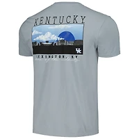 T-shirt gris pour hommes, couleurs confortables, scène du campus des Wildcats Kentucky