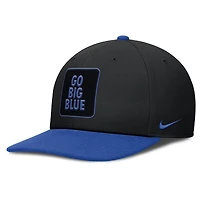 Casquette Nike noire/bleu marine Kentucky Wildcats 2025 Sideline Campus Pro Local Snapback pour homme
