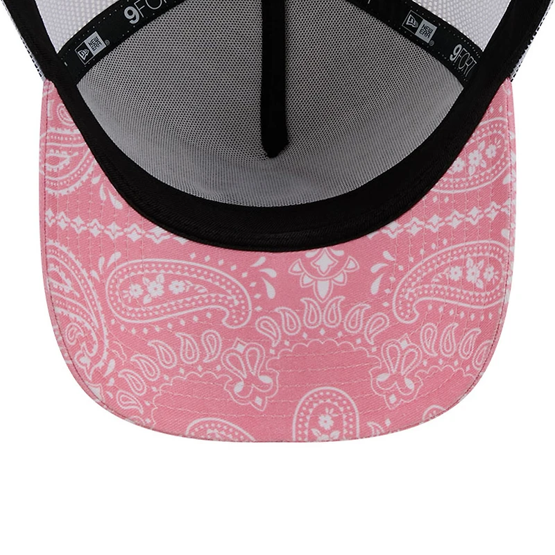 Casquette ajustable rose Kyle Larson 9FORTY A-Frame Trucker Paisley New Era pour hommes