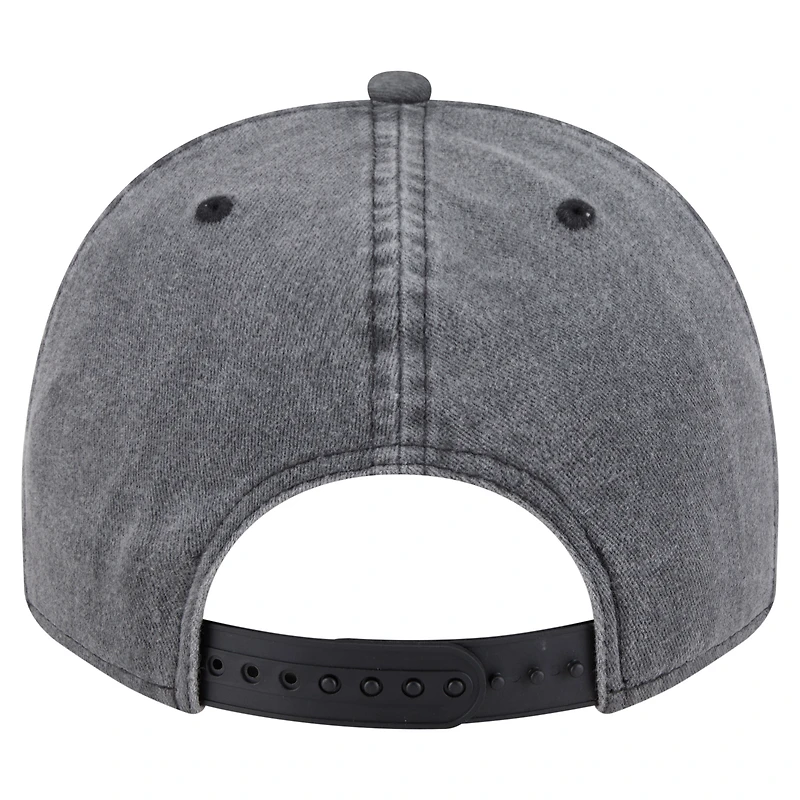 Men's New Era Charcoal LA Clippers Throwback Washed Pre-Curved 9FIFTY Snapback Hat