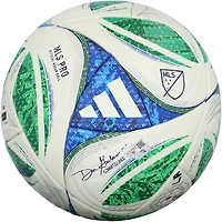 Ballon de football utilisé lors d'un match du LA Galaxy (saison 2025 de la MLS)