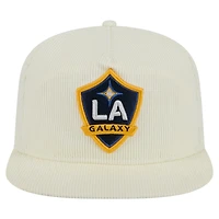 Casquette de golf à visière snapback LA Galaxy Kickoff 2025 de New Era pour homme, couleur crème