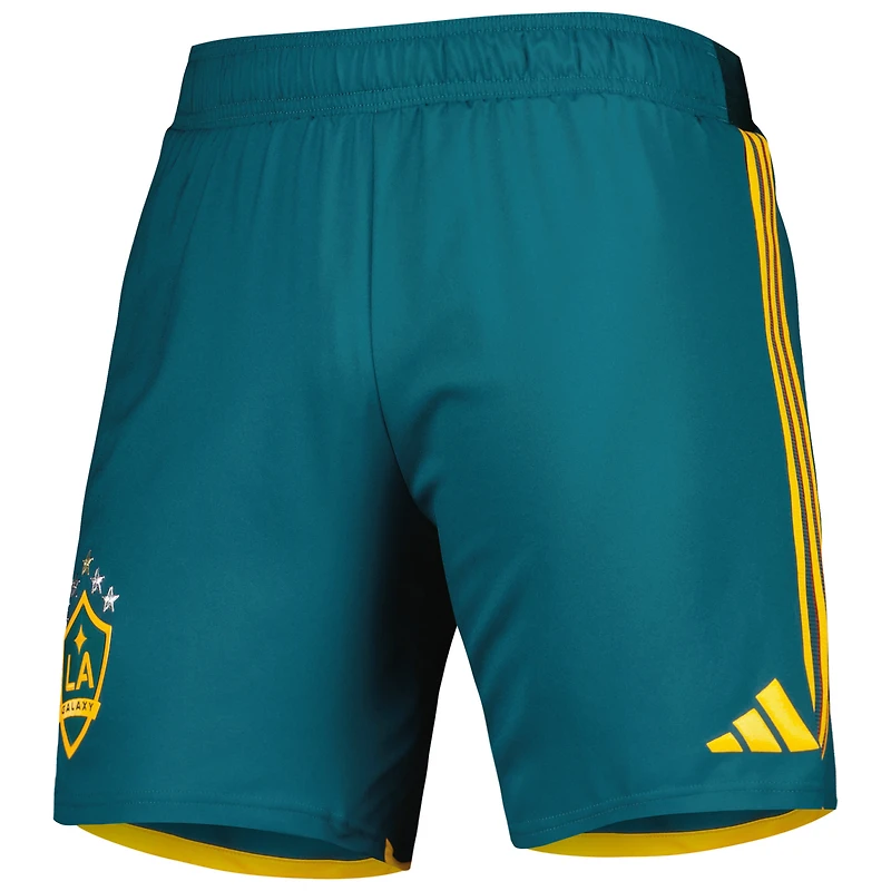 Short adidas LA Galaxy 2023 extérieur AEROREADY Authentic pour homme vert