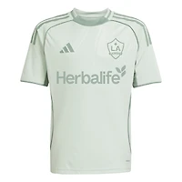 Haut d'avant-match adidas vert clair LA Galaxy 2025 One Planet pour jeunes