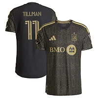 Maillot authentique adidas Timothy Tillman noir LAFC 2026, tenue principale avec patch porté sur le terrain
