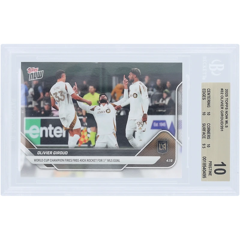 Olivier Giroud LAFC 2025 Topps maintenant champion de la Coupe du monde MLS tire une fusée de coup franc pour le premier but en MLS #32 BGS Carte authentifiée 10 - Sous-grades 10,10,10,9.5