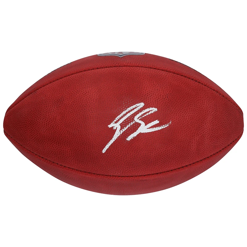 Ballon de football Wilson Duke dédicacé par Geno Smith des Las Vegas Raiders