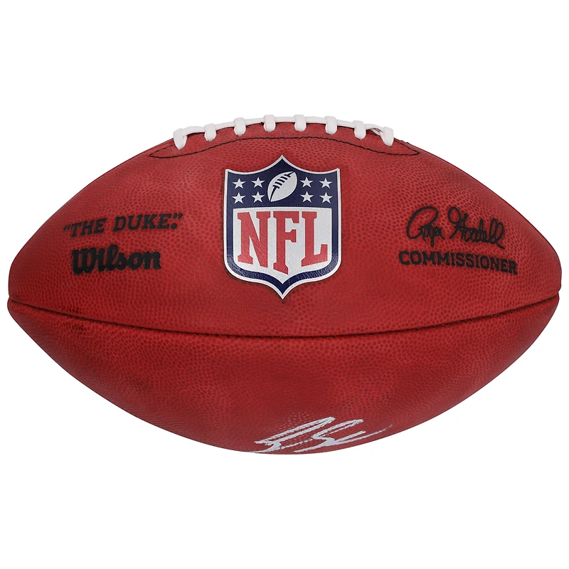 Ballon de football Wilson Duke dédicacé par Geno Smith des Las Vegas Raiders