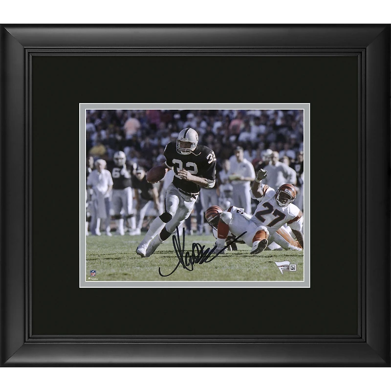 Photographie encadrée autographiée de Marcus Allen des Las Vegas Raiders contre les Cincinnati Bengals 8" x 10"