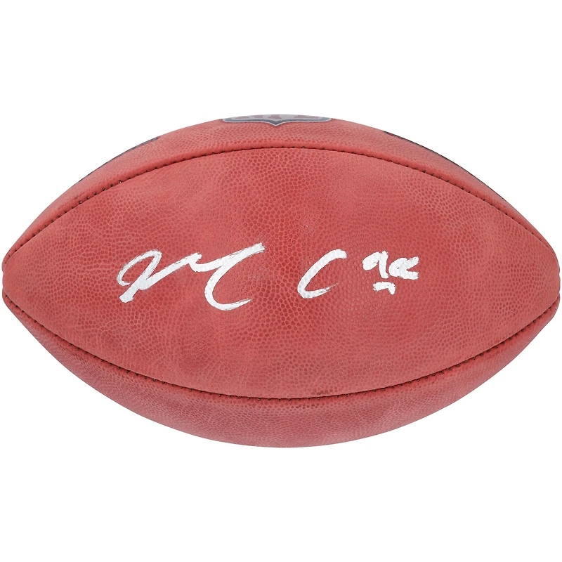 Ballon de football Duke autographié par Maxx Crosby des Las Vegas Raiders