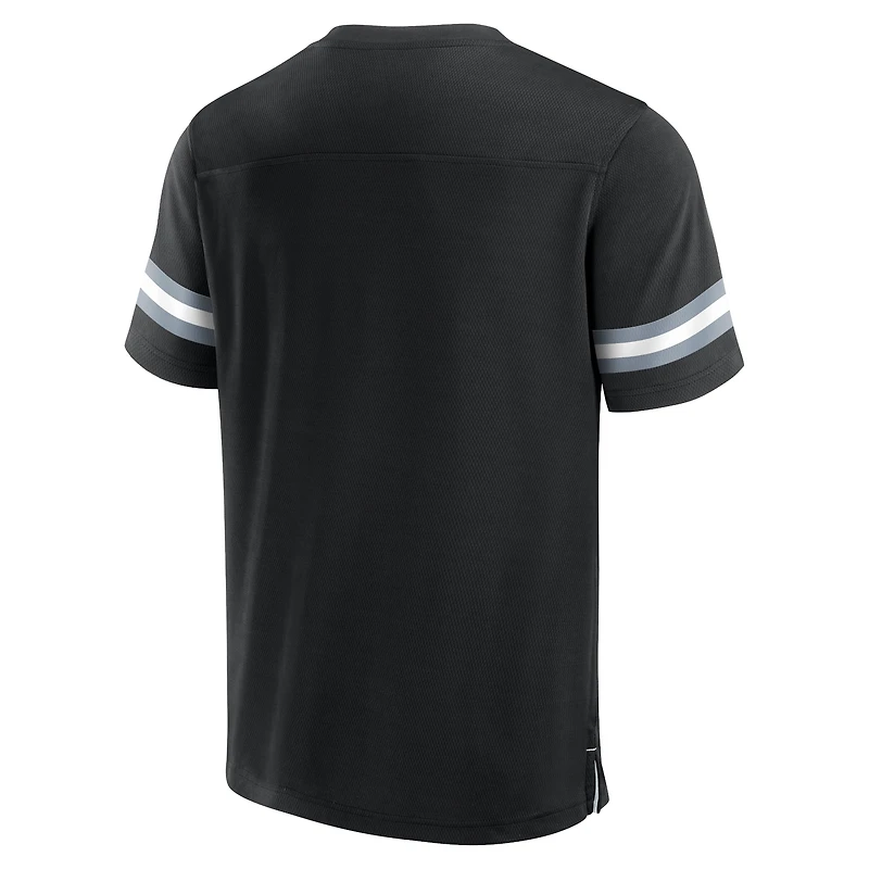 T-shirt noir en jersey à col V Tackle Fanatics pour hommes des Las Vegas Raiders